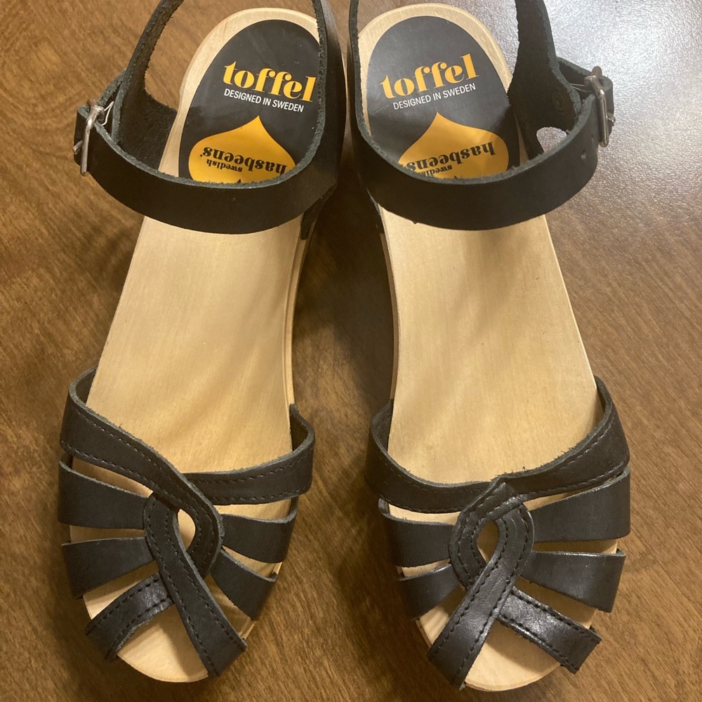 Swedish Hasbeens peeptoe clogs